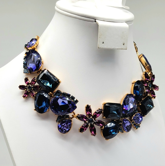 Oscar de la Renta Amethyst, Sapphire Swarovski Crystal Flower Statement Necklace - Picture 5 of 13